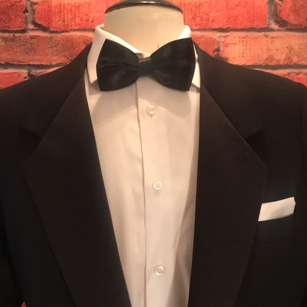 Classic Enrico Cipriani Tuxedo Coat